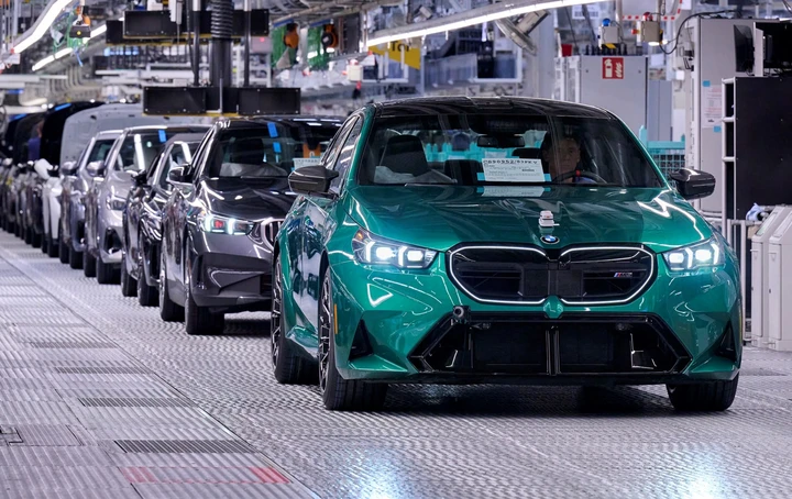 Nuova BMW M5: parte oggi la produzione nello stabilimento di Dingolfing