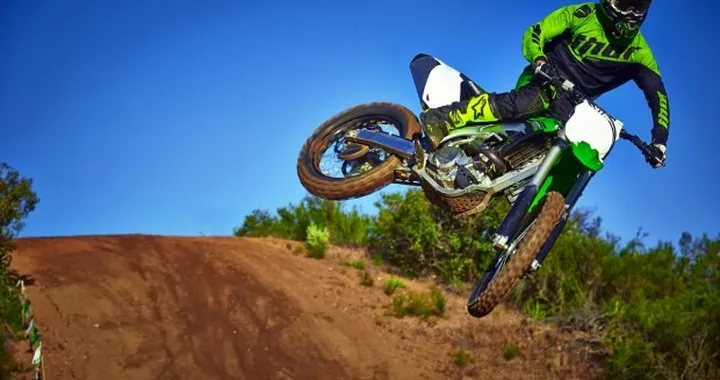 Kawasaki KX250F e KX450F M.Y. 2015