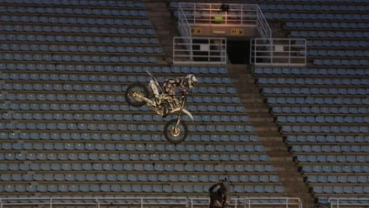 Red Bull X-Fighters 2010: solo per cameramen impavidi!