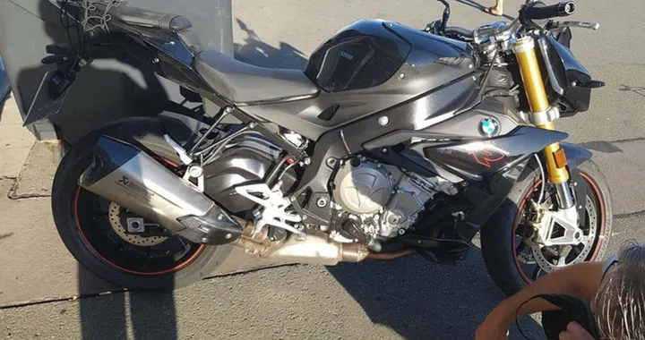 BMW S1000R: avvistato il model year 2017