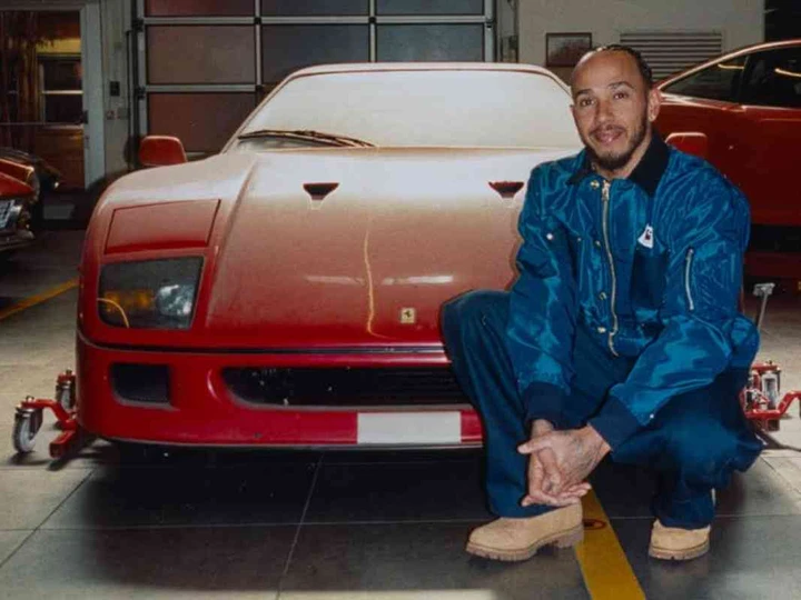 Lewis Hamilton trova una Ferrari F40 dimenticata da 30 anni: “Era il mio sogno”