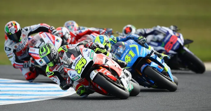 Pagelle MotoGP Australia la “seconda” di Crutchlow! Ma che Rossi! Marquez ko. Lorenzo, batti un colpo!