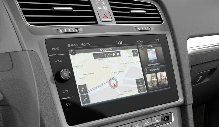 CES 2016: Volkswagen e-Golf Touch