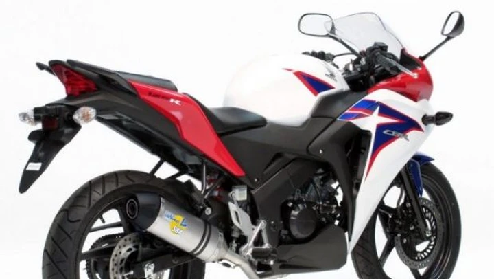 LeoVince SBK: LV One Omologato EVO II per Honda CBR125R 2011
