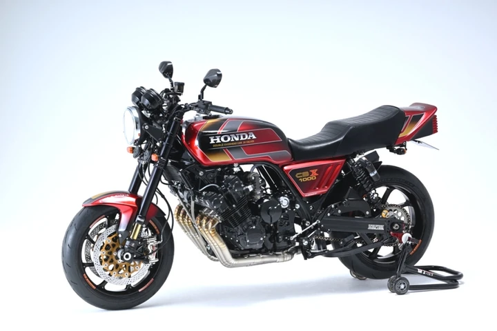 RCM-693: il restomod di AC Sanctuary sulla Honda CBX1000