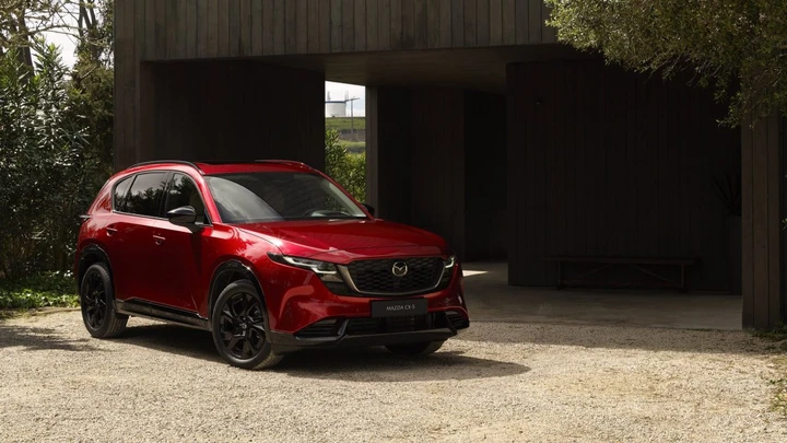Mazda CX-5, debutta la terza generazione: prezzo fissato a 35.900 euro