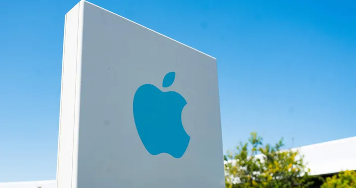 Guida autonoma: ingegnere Apple accusato di spionaggio