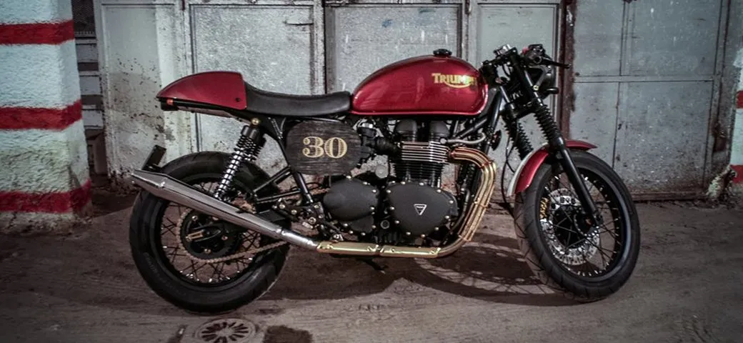 Special: Triumph Thruxton 900 cafe racer Dinoscooter