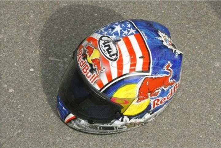 I caschi dei piloti Repsol