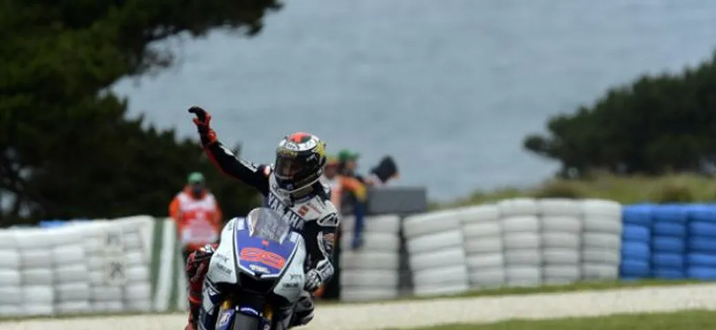 MotoGP, Phillip Island: trionfa Stoner (sesta vittoria consecutiva). Lorenzo iridato. Pedrosa nella polvere