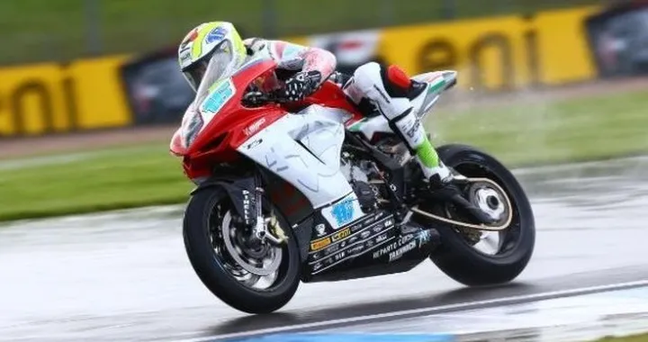 Supersport Magny Cours 2014: Cluzel e MV Agusta in trionfo, Rolfo sul podio