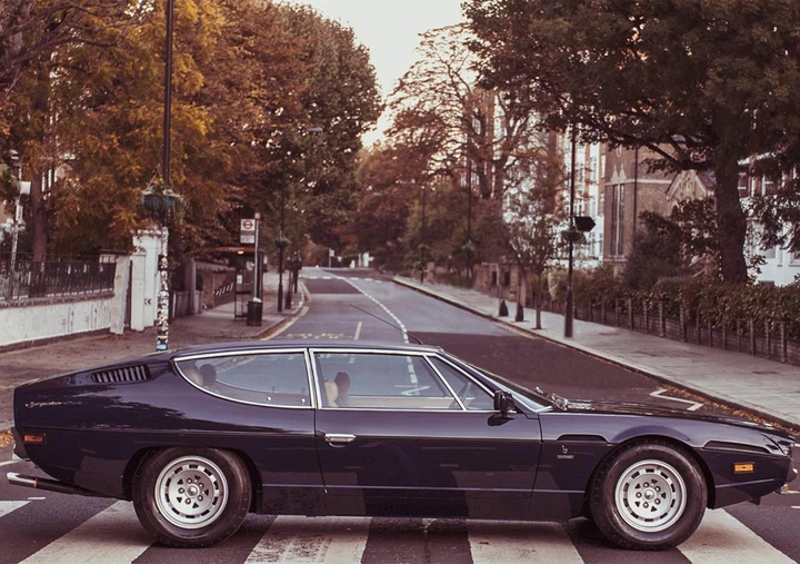Lamborghini Espada: 50 anni a Londra sulle strisce pedonali dei Beatles