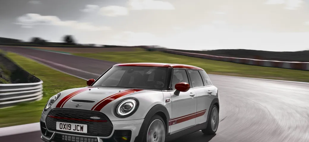 Mini John Cooper Works 2019: massima potenza [Video]