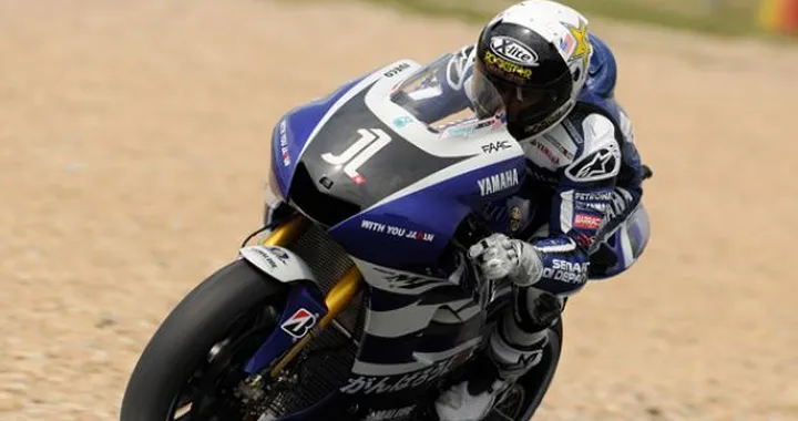 MotoGP: all'Estoril grande pole di Jorge Lorenzo, su Simoncelli e Pedrosa. Rossi solo nono.