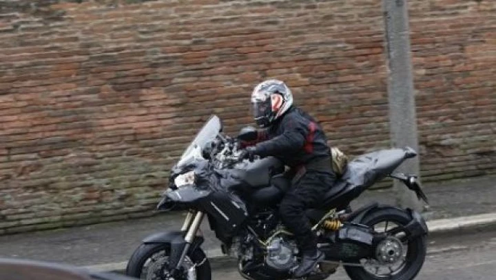 Altre foto spia della Ducati 1098 Multistrada