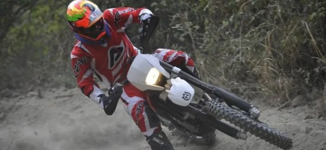 Husqvarna Gamma Enduro 2012: il TEST di Motoblog