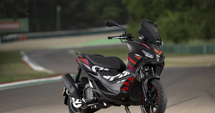 Il nuovo Aprilia SR GT 125 conquista la città con grinta e tecnologia