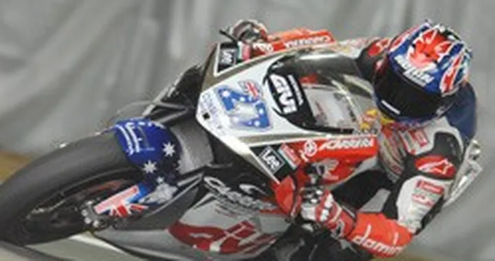 Casey Stoner il più veloce nelle FP2