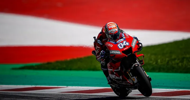 MotoGP, Dovi-capolavoro. Il Mondiale resta aperto