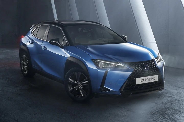 Lexus UX Hybrid Deep Sky: solo 60 esemplari personalizzati