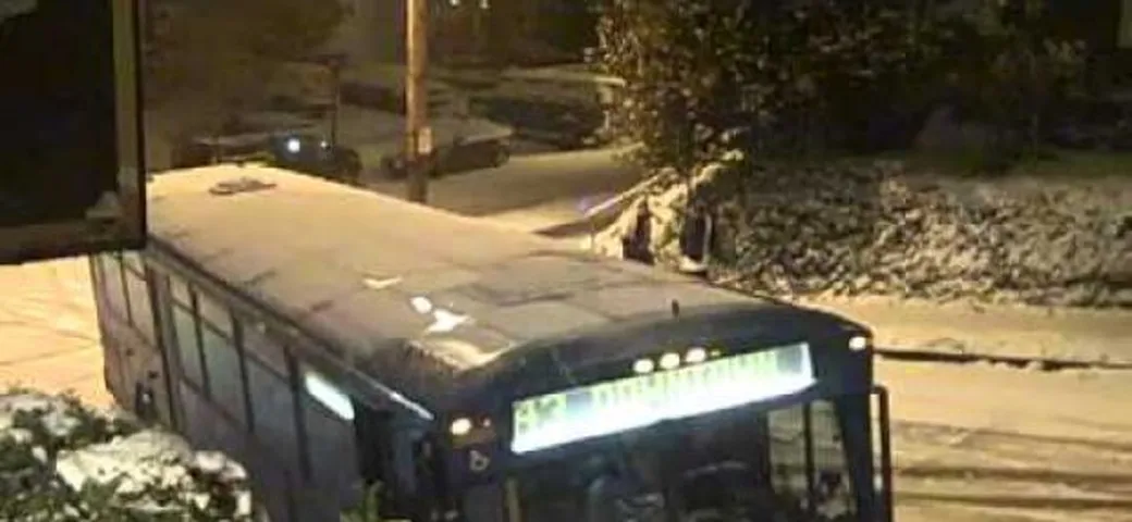 Video della settimana: ghiaccio e difficoltà sulle strade di Seattle