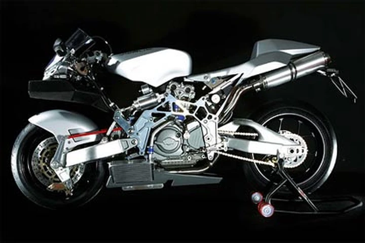 Vyrus 985 c34v