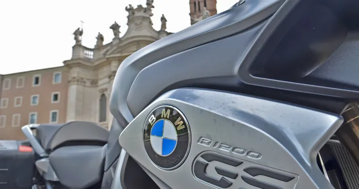 La concessionaria BMW con più vendite al mondo? A Roma