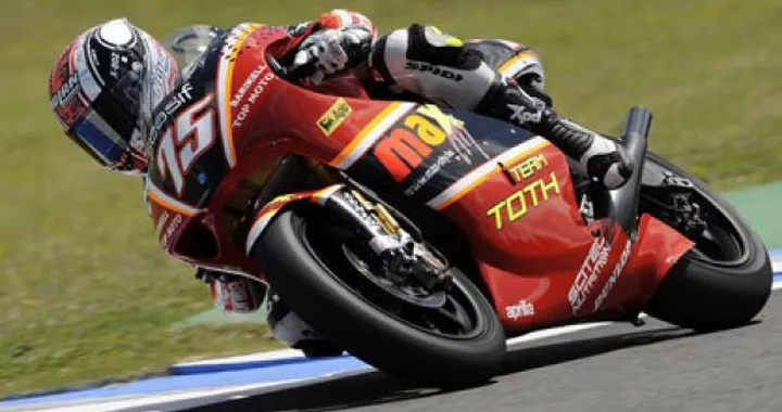 Mattia Pasini al bar "I Giardini" di Riccione per festeggiare la vittoria del Mugello