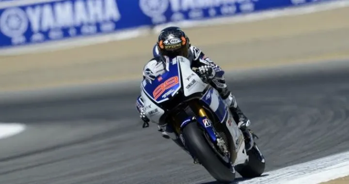 Lorenzo: "importante azzeccare la scelta sulle gomme". Spies: "lavoriamo sul passo gara"