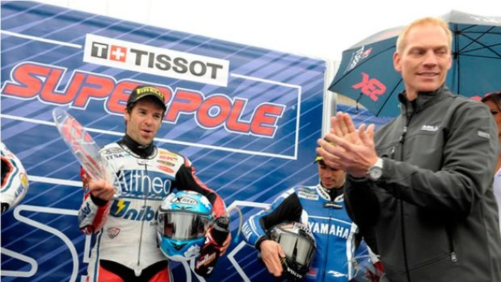 WSBK: Quarta pole della stagione per Carlos Checa