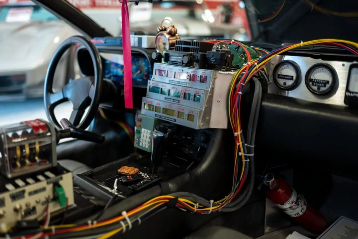 DeLorean DMC-12