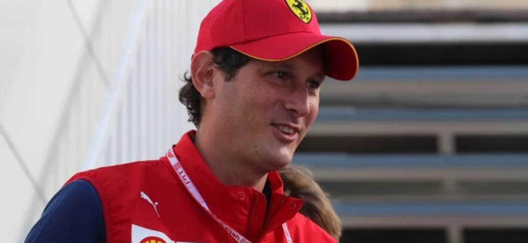 Ferrari, Elkann contrario alla guida autonoma: «Sarebbe triste»