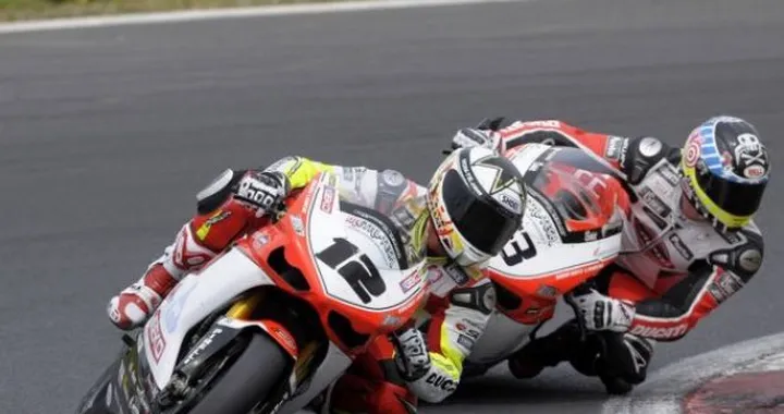 CIV 2010: l'esordio a Vallelunga. In Superbike vince Cruciani
