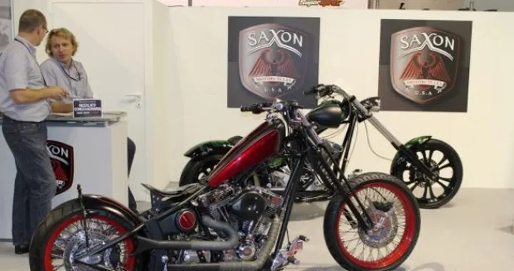 Saxon Motorcycles Europe presenta Crown
