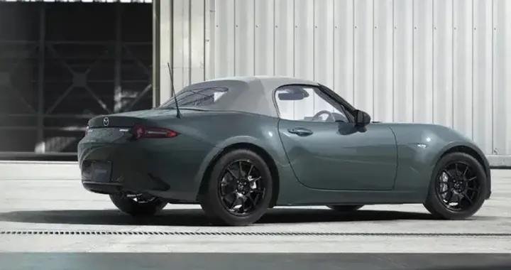 Nuova Mazda MX-5 2027: cosa cambia tra scarico, telaio e infotainment