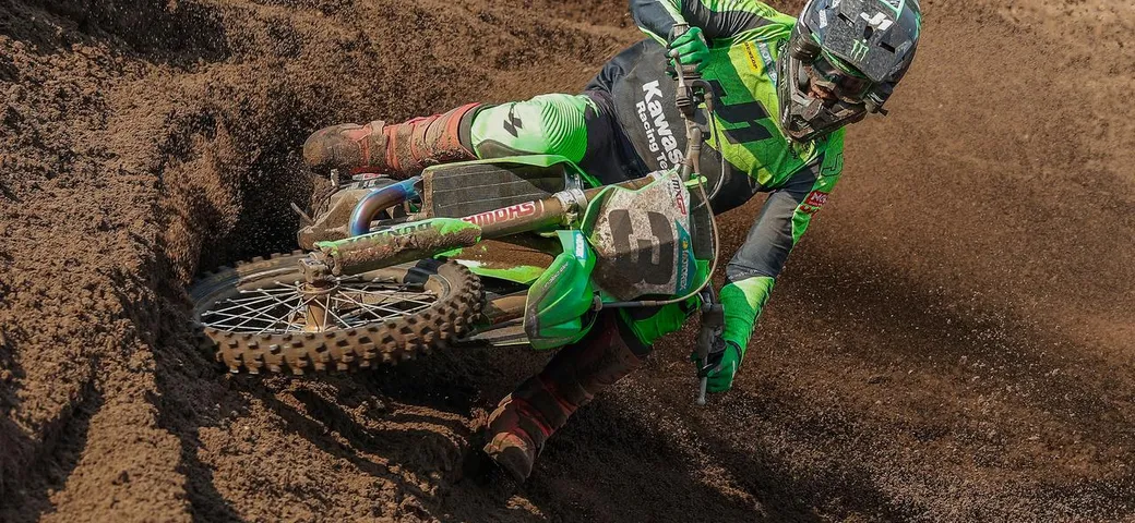 Kawasaki: Romain Febvre confermato per la stagione 2024 di MXGP