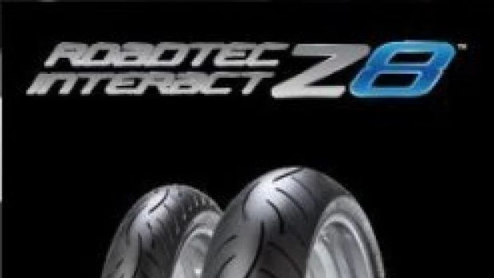 Compri un treno di Roadtec Z8 Interact e Metzeler ti regala il paraschiena