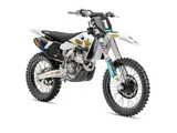 Husqvarna FC 250 e FC 450 Factory Edition 2025: caratteristiche e prezzo
