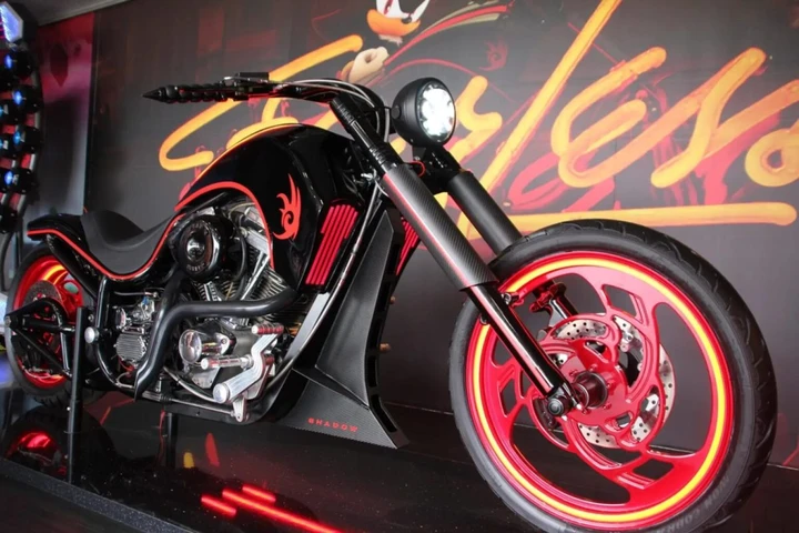 La moto di Shadow esiste davvero: 1.750 cc e ora va all’asta