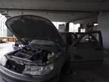 Il concessionario Saab abbandonato da anni è spettrale: 20 auto presenti