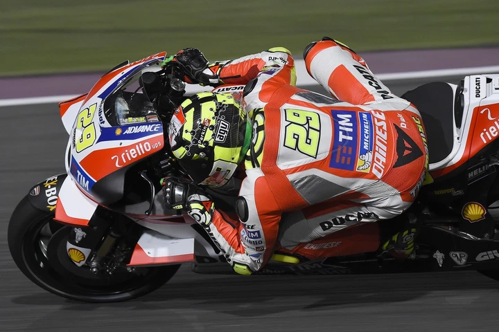 Ducati: Iannone e Dovizioso in seconda fila a Losail