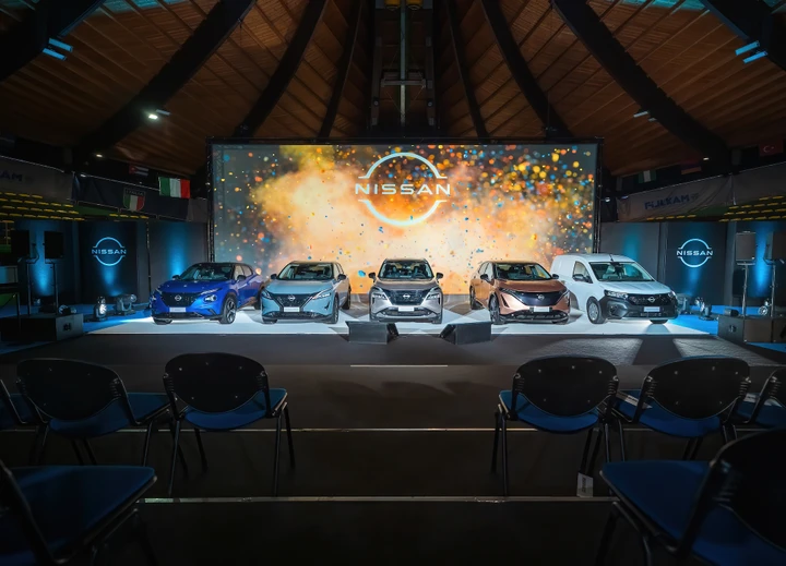 Nissan: tutte le sfumature elettriche del brand