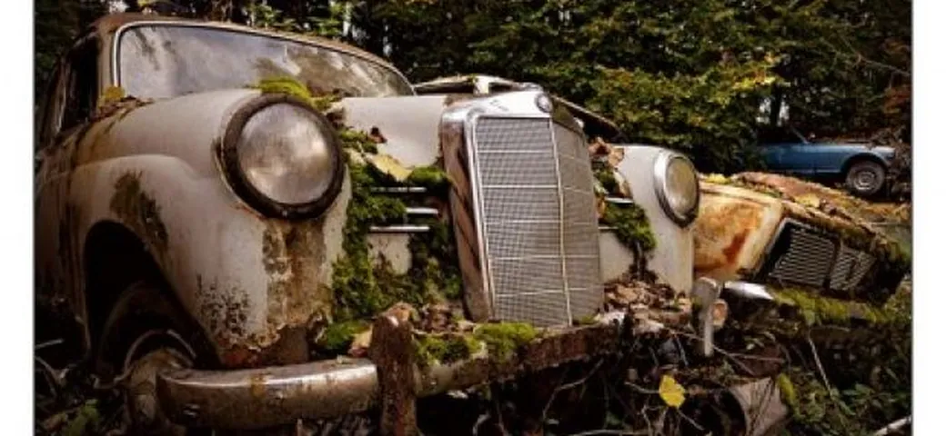 All'asta il cimitero di auto storiche di Kaufdorf