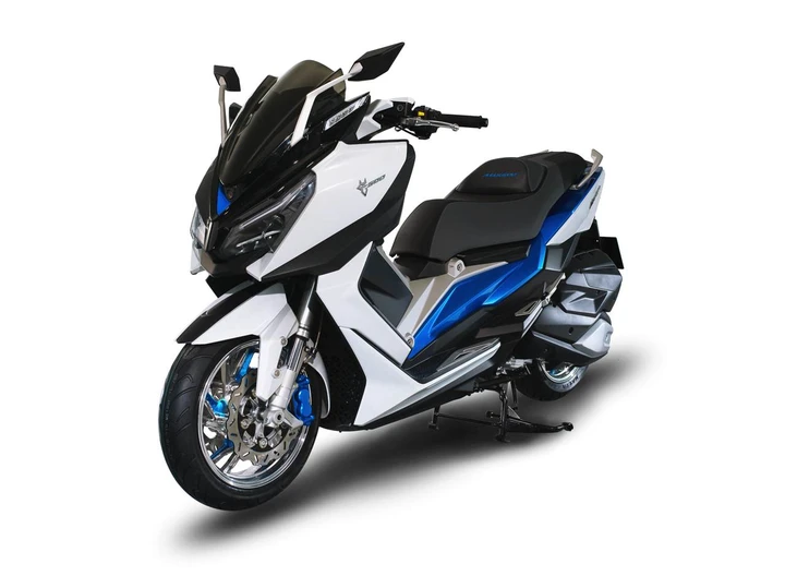 SYM: novità 2016 e maxiscooter concept