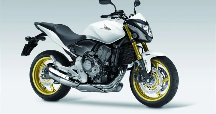 Honda CB600F Hornet usata: perché resta una delle naked più ricercate nel 2026