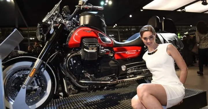 Moto Guzzi California 1400 Touring S.E. MY 2015