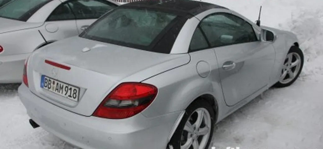 Un tetto in vetro per la Mercedes SLK ?