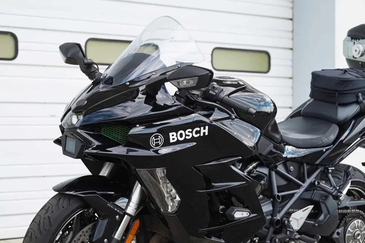Bosch e ARAS: così le moto comunicano per evitare incidenti