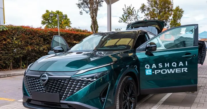 Nissan Qashqai e-POWER, 1.980 km con un pieno: il SUV ibrido entra nel Guinness dei Primati