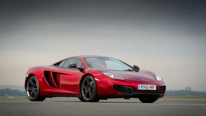 McLaren MP4-12C: il test drive e il video in pista